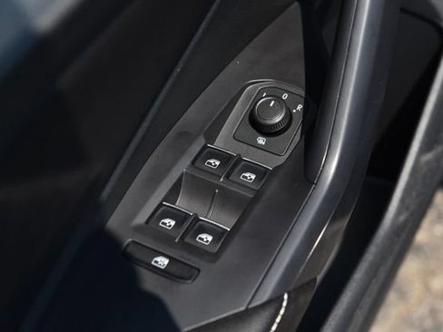Certified 2025 Volkswagen Jetta Sport FWD image 8