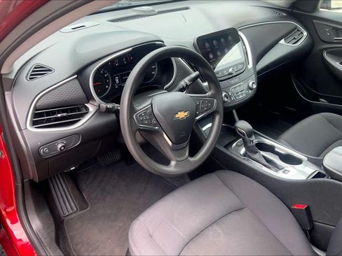 Used 2025 Chevrolet Malibu LT FWD image 15