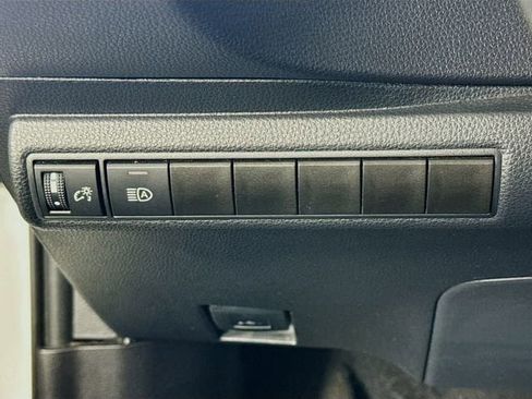 Certified 2024 Toyota Corolla LE image 10