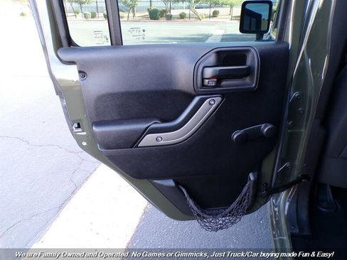 Used 2015 Jeep Wrangler Unlimited Sport image 17