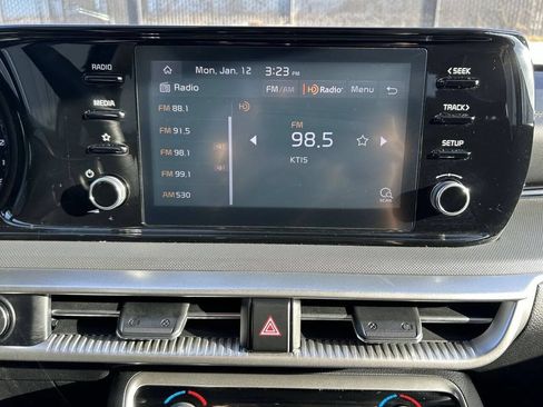 Used 2023 Kia K5 LXS FWD image 16