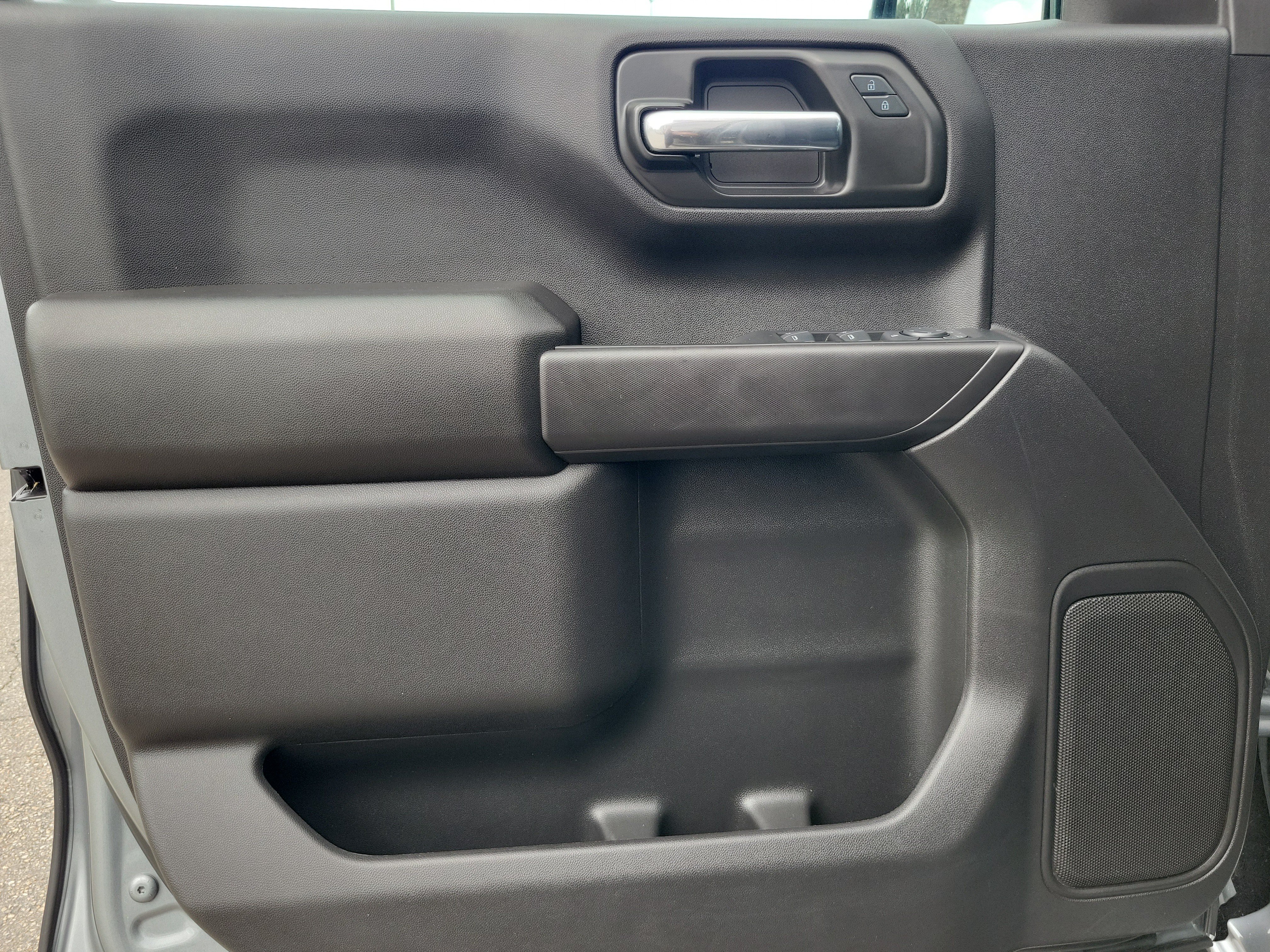 Used 2024 Chevrolet Silverado 1500 Custom RWD image 22