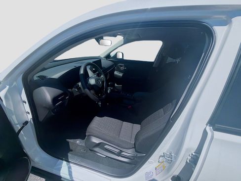 New 2027 Honda HR-V LX image 16