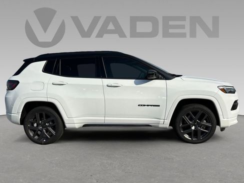 New 2025 Jeep Compass Limited w/ High Altitude Package image 2