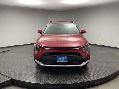 Used 2025 Kia Niro EX FWD image 2