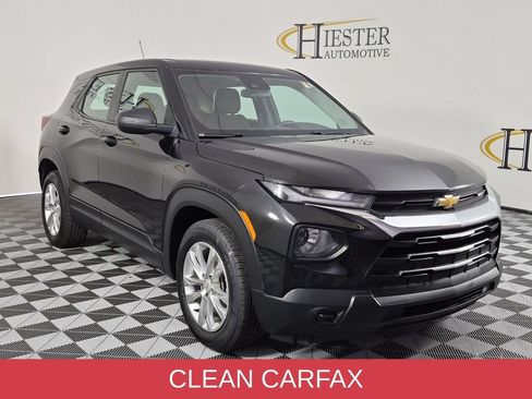 Used 2022 Chevrolet TrailBlazer LS FWD image 2