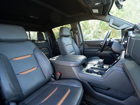 Used 2024 GMC Sierra 1500 AT4 w/ Technology Package image 25