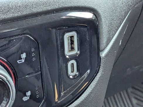 Used 2025 Chevrolet Silverado 2500 LT w/ Convenience Package image 24