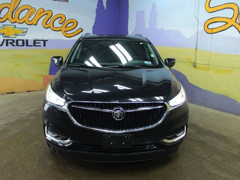 Used 2019 Buick Enclave Essence image 3