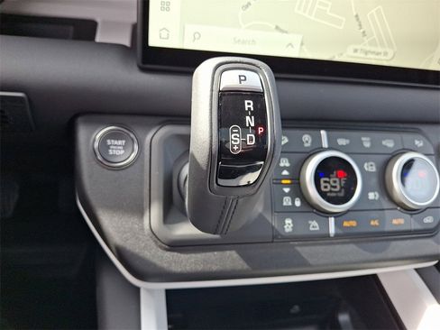 New 2025 Land Rover Defender 110 S image 10