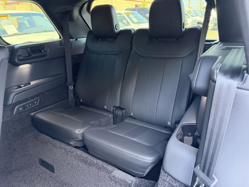 Used 2025 Land Rover Range Rover Long Wheelbase SE image 15