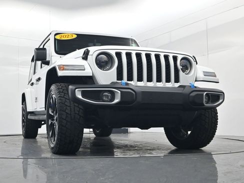 Used 2023 Jeep Wrangler Unlimited Sahara AWD/4WD image 50