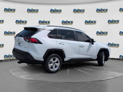 Used 2021 Toyota RAV4 XLE FWD image 6