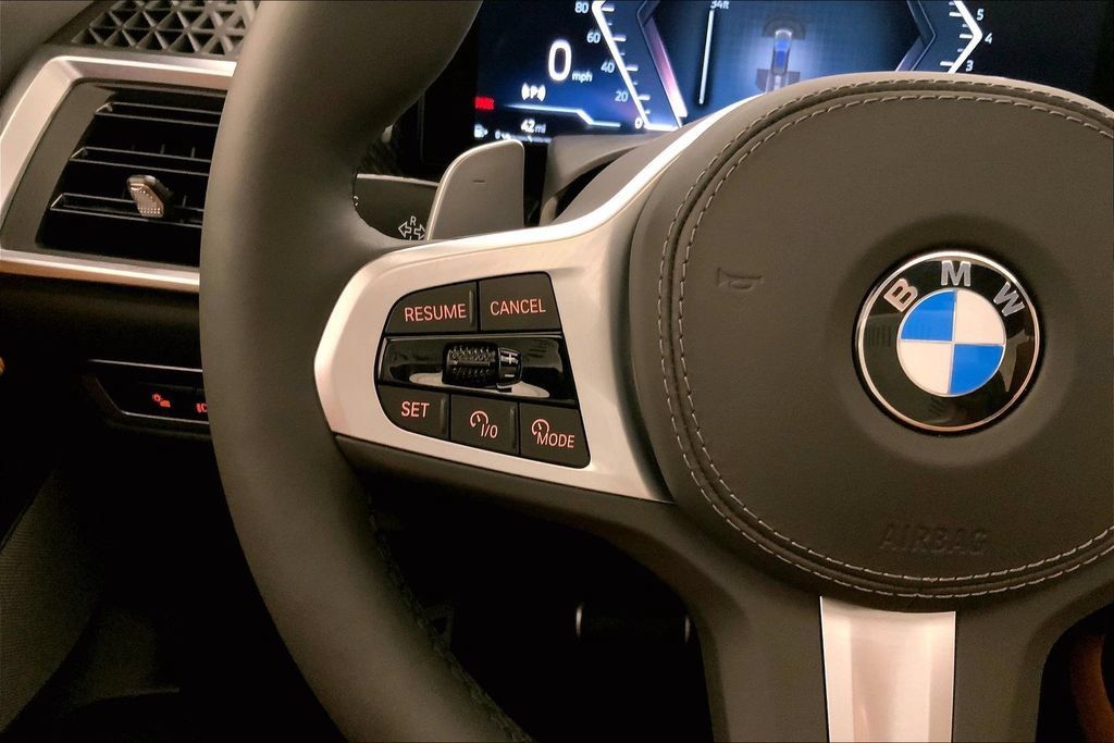 Used 2026 BMW X7 xDrive40i AWD/4WD image 18