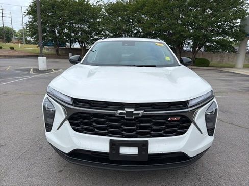 Used 2025 Chevrolet Trax RS w/ Driver Confidence Package FWD image 9