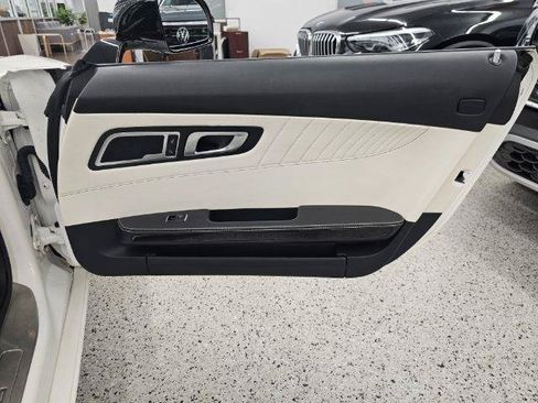 Used 2018 Mercedes-Benz AMG GT Roadster image 30