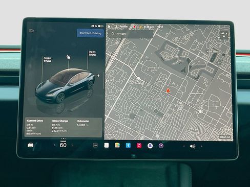 Used 2025 Tesla Model 3 image 12