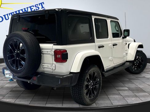 Used 2023 Jeep Wrangler Unlimited Sahara AWD/4WD image 7