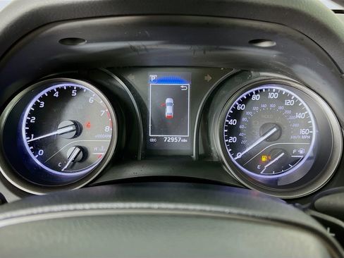 Used 2022 Toyota Camry SE FWD image 18