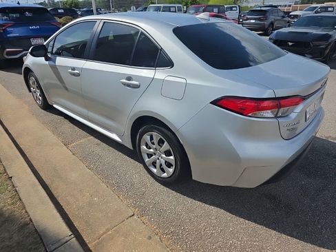 Used 2024 Toyota Corolla LE image 8