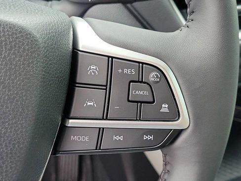 Used 2026 Toyota Grand Highlander XLE FWD image 32