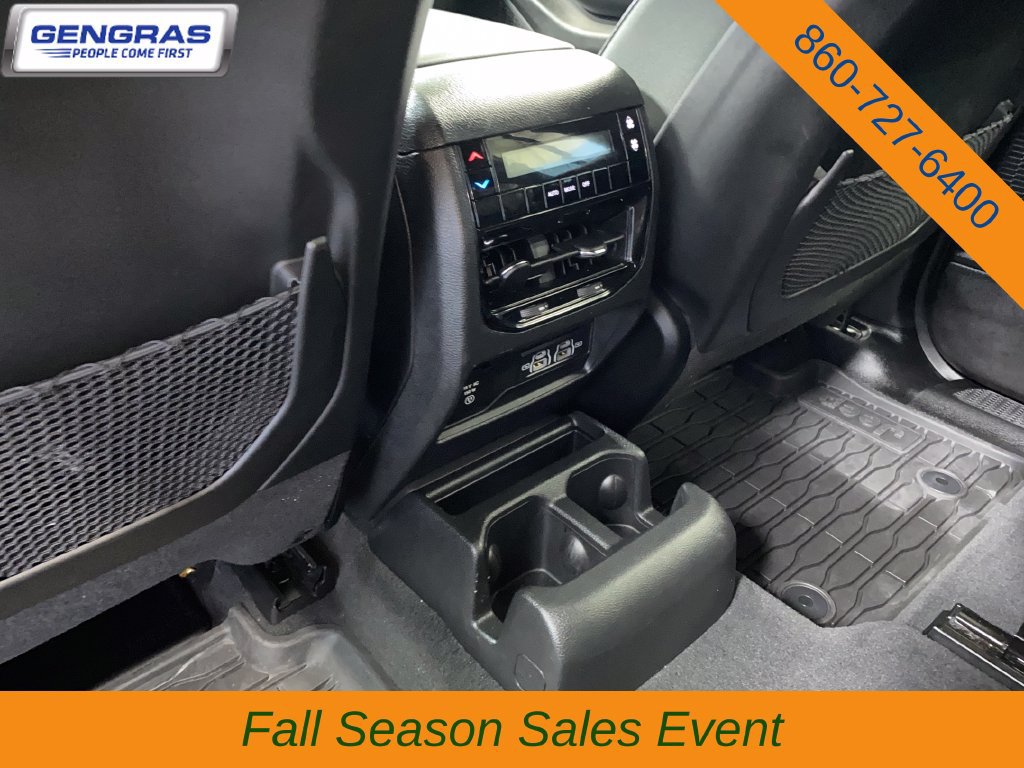 Used 2023 Jeep Grand Cherokee L Altitude AWD/4WD image 31