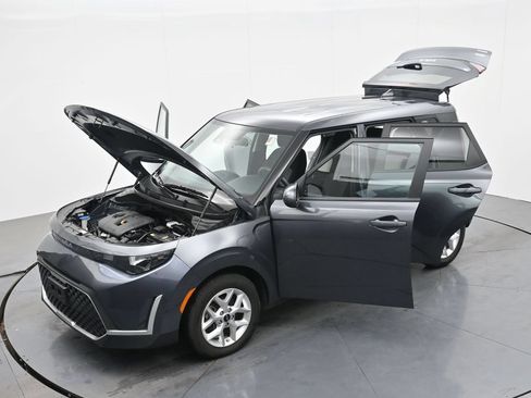Used 2024 Kia Soul LX w/ Option Group 015 FWD image 39