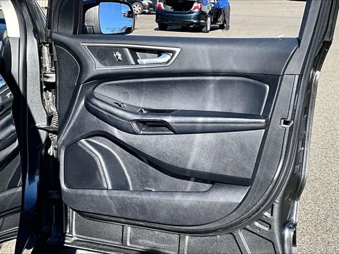 Used 2018 Ford Edge SEL w/ Equipment Group 201A image 23