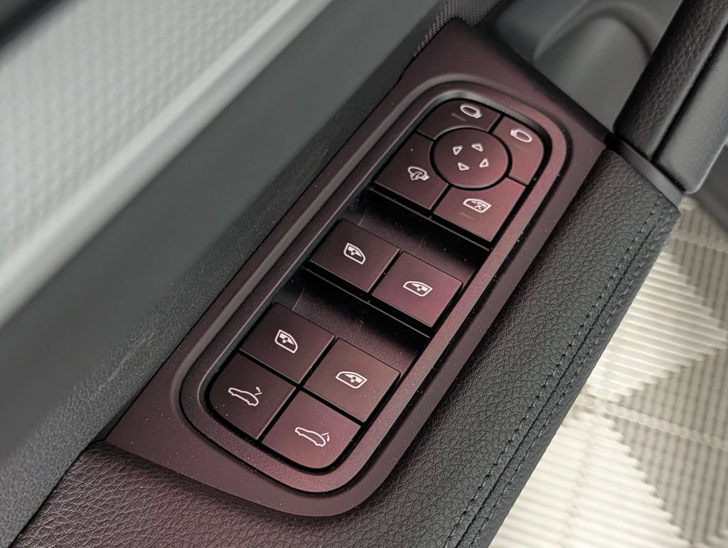 New 2026 Porsche Cayenne AWD/4WD image 27