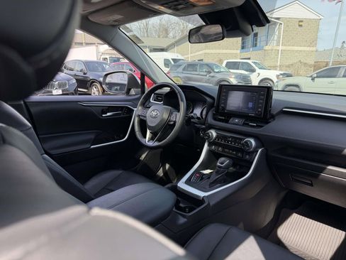 Used 2021 Toyota RAV4 XLE Premium AWD/4WD image 17