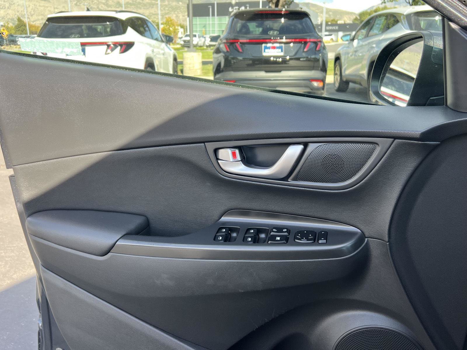 Used 2022 Hyundai Kona Limited w/ Cargo Package AWD/4WD image 29