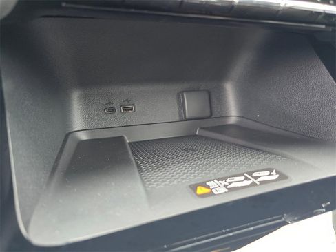 New 2026 Chevrolet Traverse LT image 24