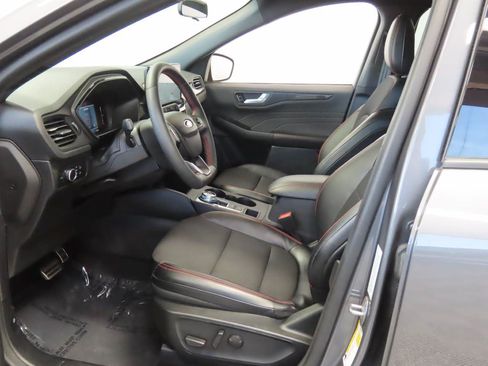 Used 2023 Ford Escape ST-Line w/ Tech Pack #1 FWD image 15