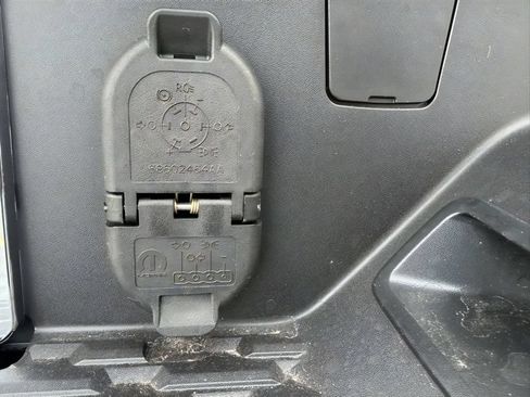 New 2026 RAM 1500 Big Horn AWD/4WD image 12