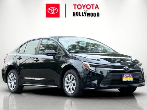 New 2026 Toyota Corolla LE FWD image 2