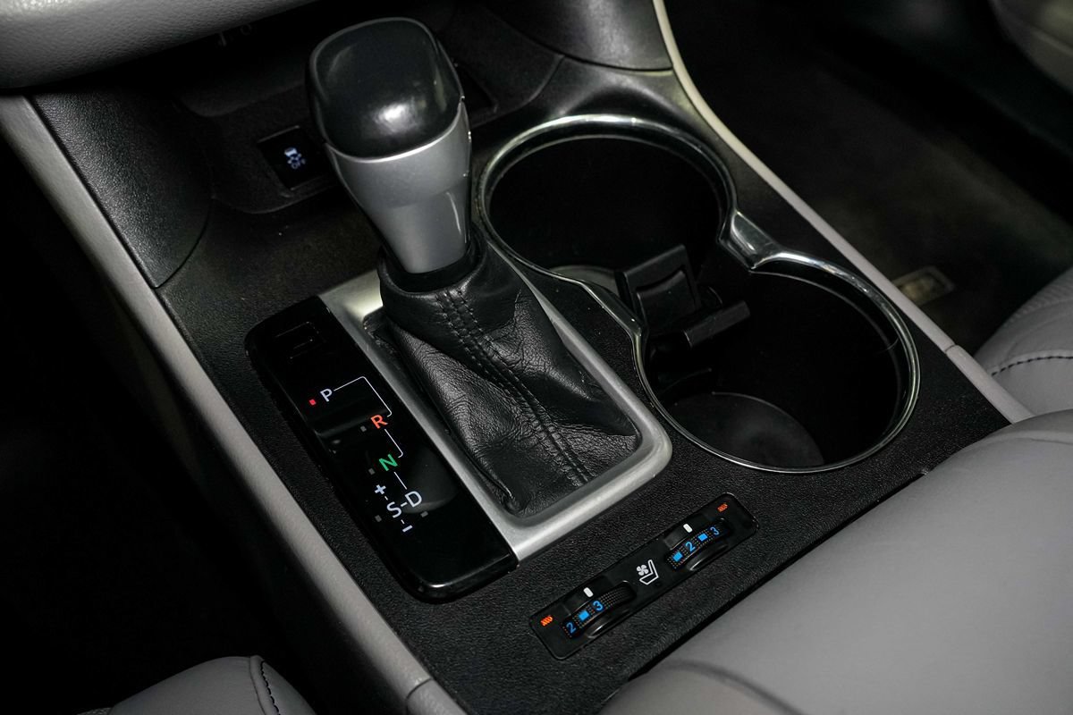 Used 2016 Toyota Highlander Limited FWD image 23