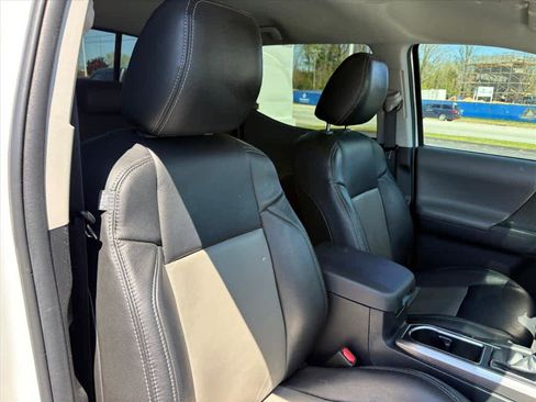 Used 2023 Toyota Tacoma SR5 image 6