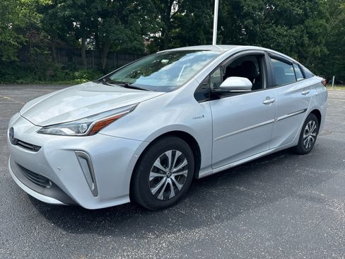 Used 2019 Toyota Prius XLE w/ Advanced Technology Package AWD/4WD image 1