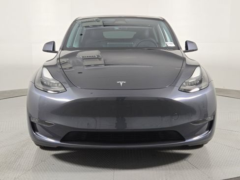 Used 2022 Tesla Model Y Performance image 2