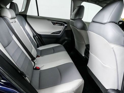 Used 2023 Toyota RAV4 Limited image 22