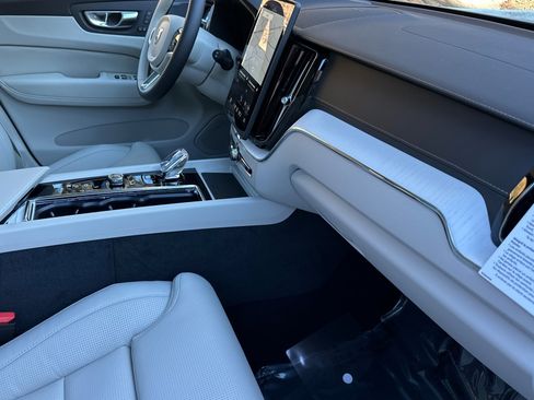 New 2026 Volvo XC60 B5 Ultra w/ Climate Package image 13