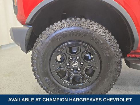 Used 2022 Ford Bronco Wildtrak image 41