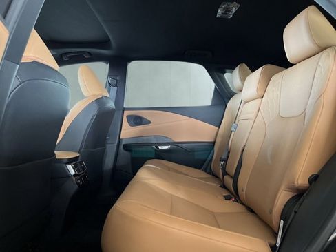 Certified 2026 Lexus RX 350h w/ Convenience Package image 23