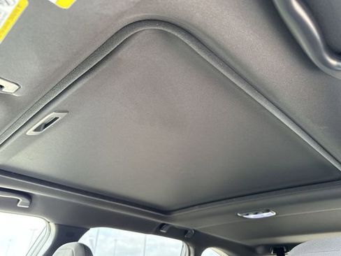 Used 2025 Subaru Forester Premium w/ Convenience Package #2 image 19