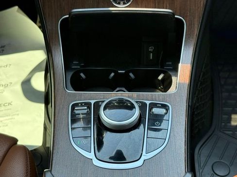 Used 2020 Mercedes-Benz C 300 4MATIC Sedan image 38