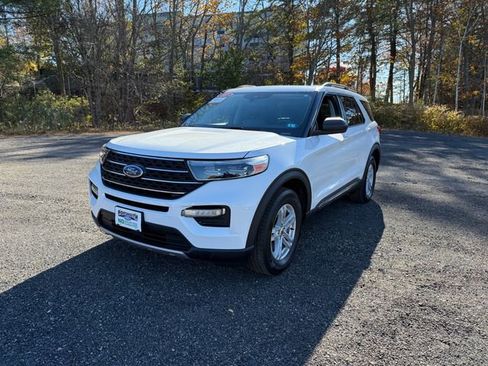 Certified 2022 Ford Explorer XLT w/ Equipment Group 202A AWD/4WD image 14