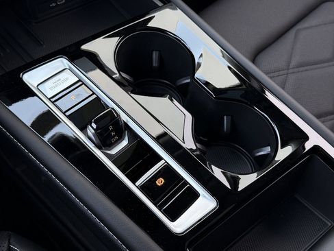 New 2026 Volkswagen Atlas SE image 16