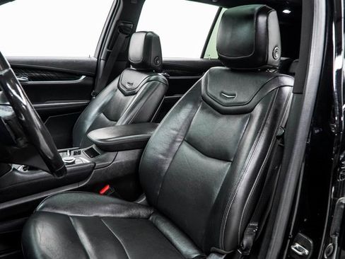 Used 2020 Cadillac XT6 Premium Luxury image 40