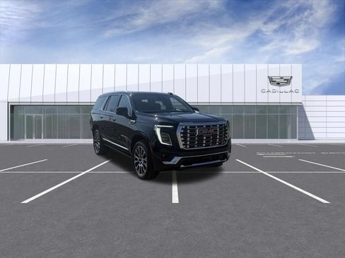 Used 2026 GMC Yukon Denali w/ Sun & Power Step Package AWD/4WD image 1