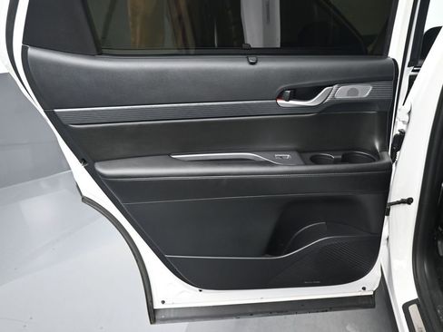 Used 2024 Hyundai Palisade Limited image 8